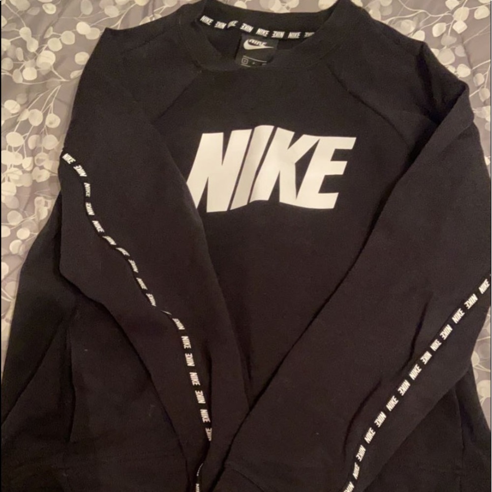 Nike sweatshirt